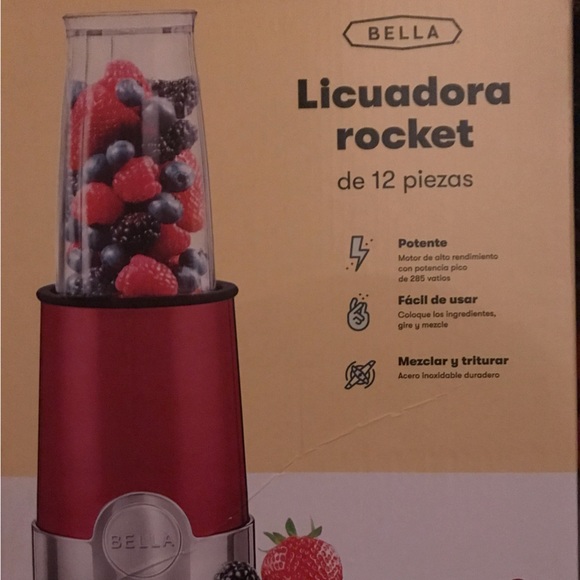 Bella NIB Red Rocket Blender and Attachments - Picture 7 of 13